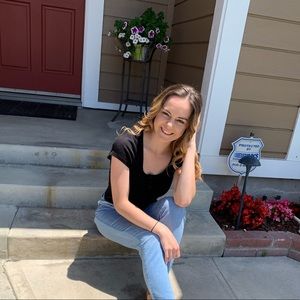 Meet your Posher, Stephanie